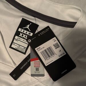 Nike Dri-FIT White XXL Shirt
